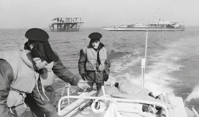 Visitors arriving at the platform